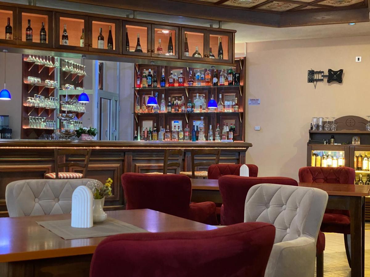 Motel M Vlasenica מראה חיצוני תמונה