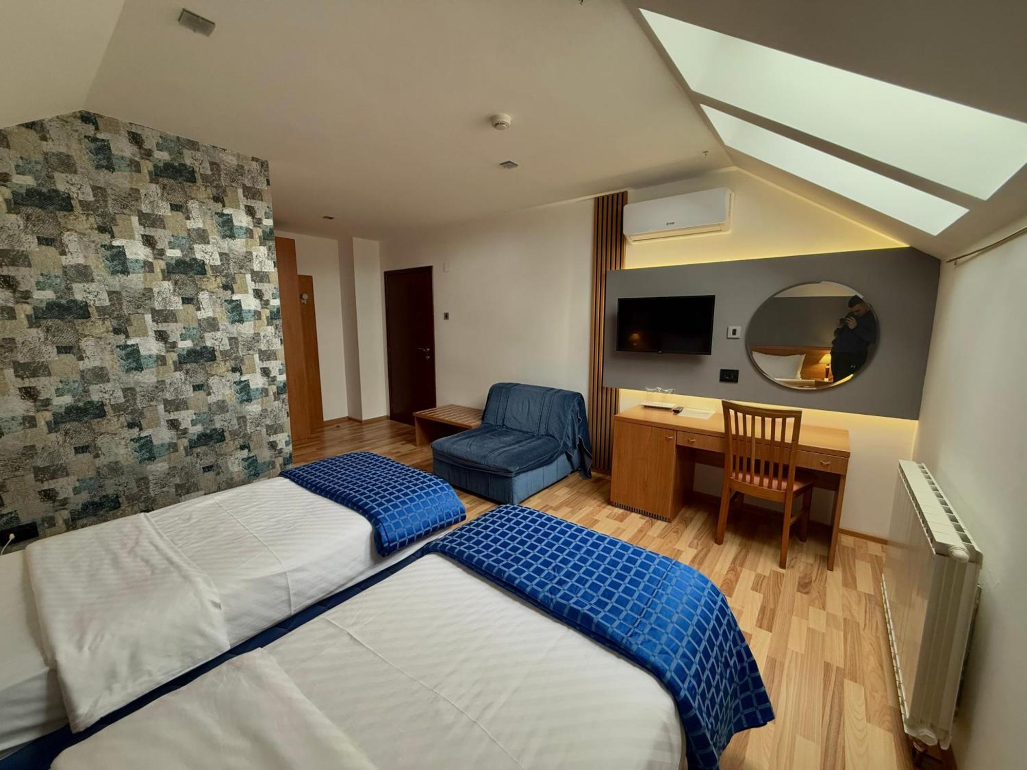 Motel M Vlasenica מראה חיצוני תמונה